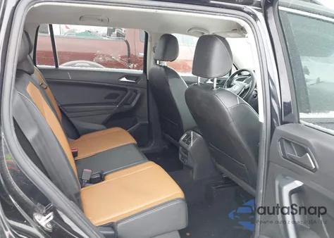 2018 Volkswagen Tiguan 2.0T Se/2.0T Sel z USA, uszkodzony, nr VIN 3VV2B7AXXJM140371